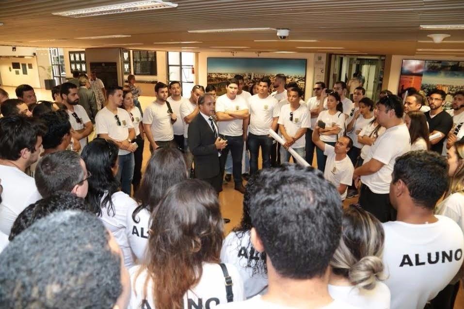 Após empenho de Coronel David, Governo prorroga concurso da Agep